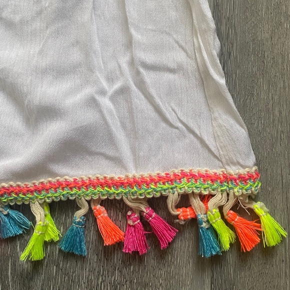 Tassel Top - Picture 2 of 2